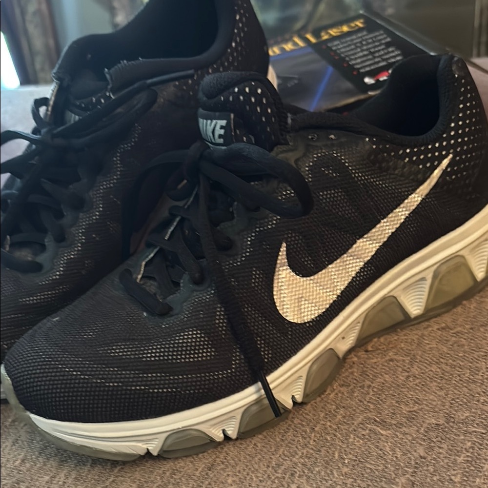 Nike Neutral Ride Athletic Running Shoes